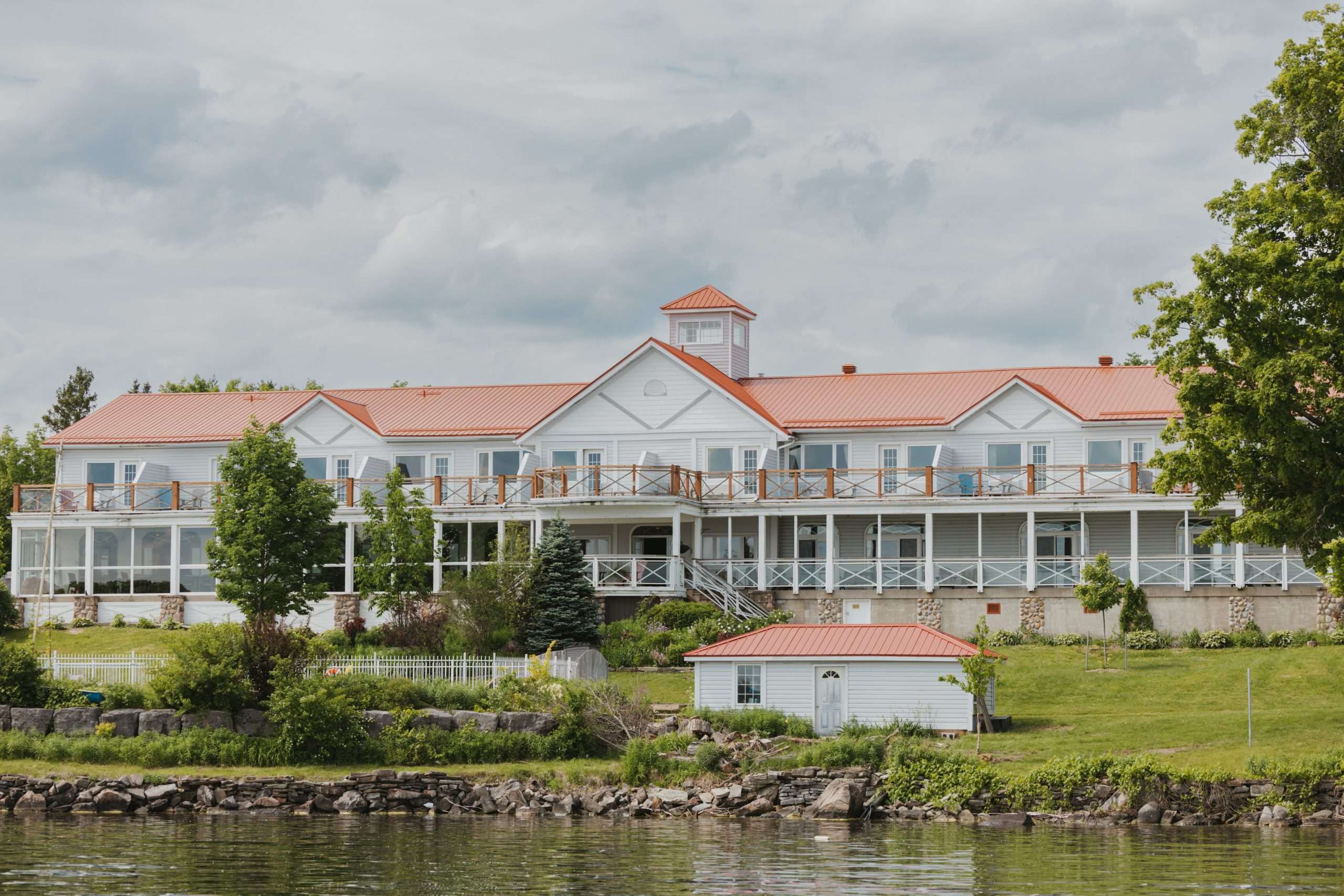 viamede resort waterfront kawarthas